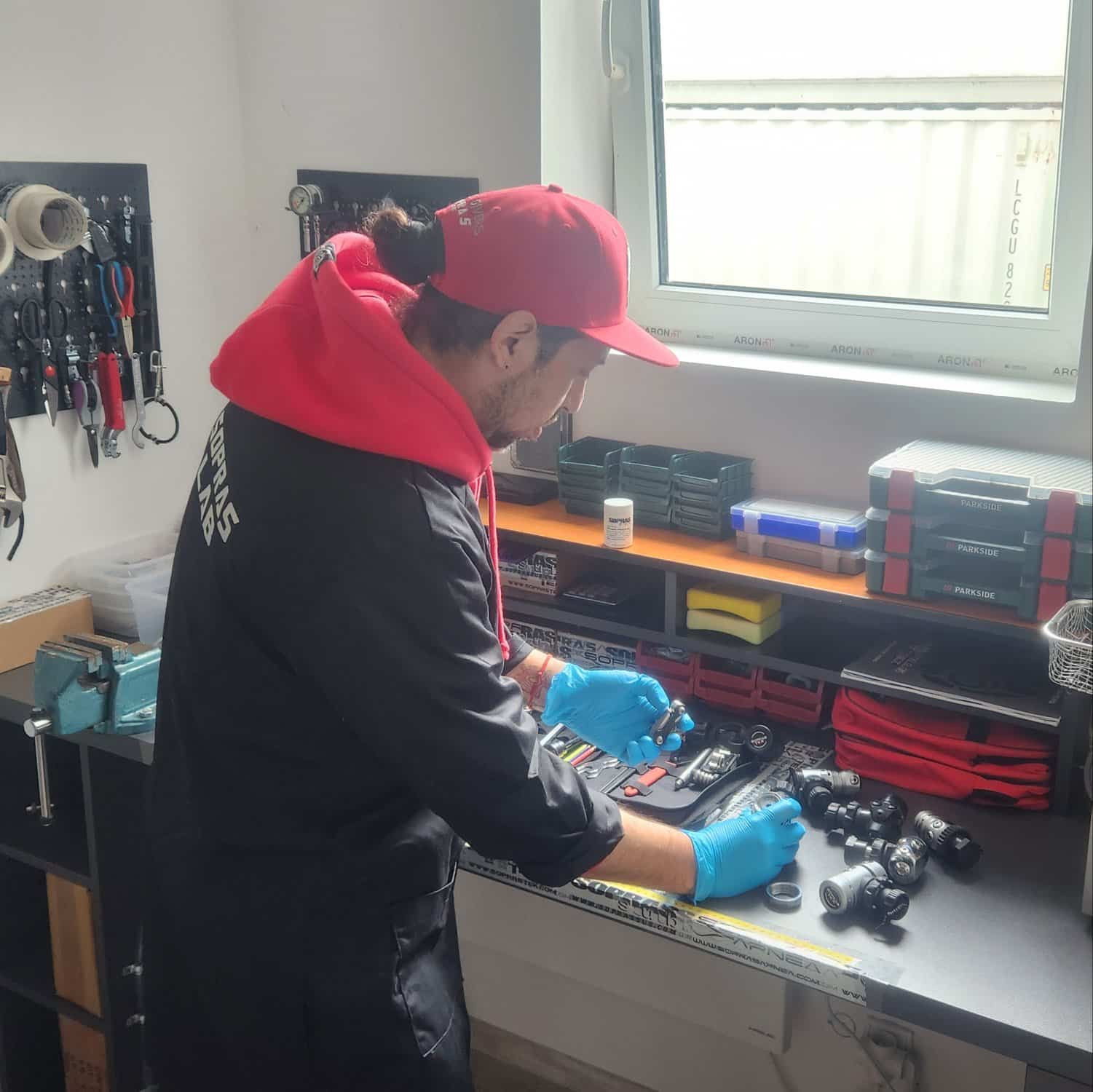 Regulator service – balanced 1st and 2nd stages - Image 4